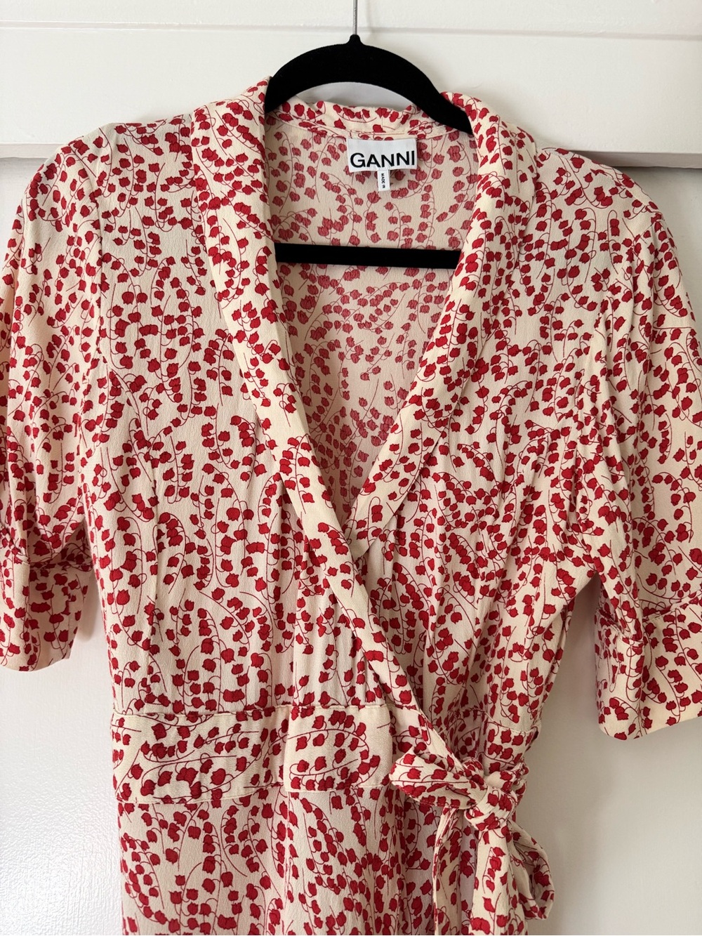 Ganni Cream Midi Wrap Dress with Red Floral Print - Picture 4 of 5
